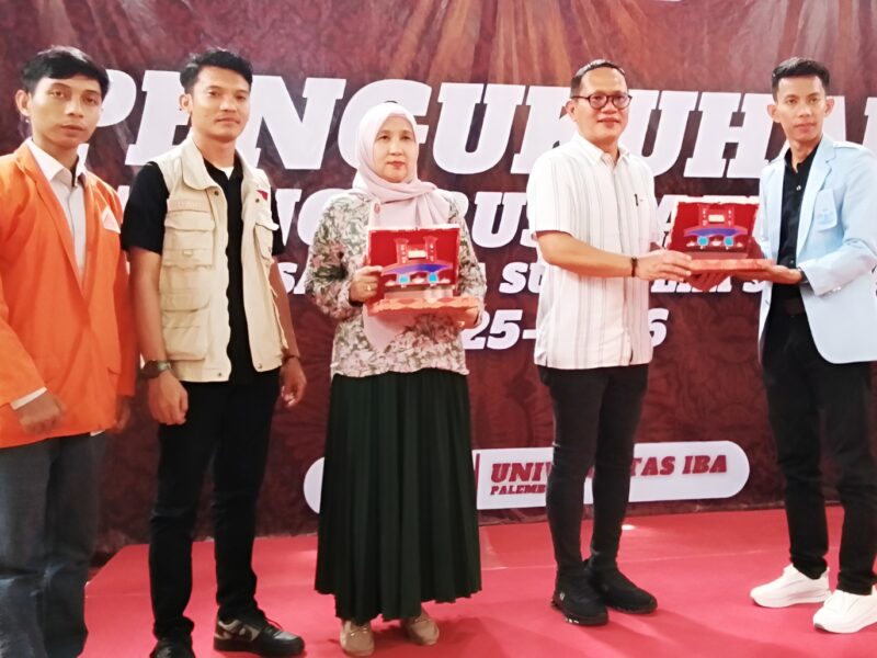 Ini Pesan Firdaus Hasbullah Dalam Pengukuhan BEM Nusantara