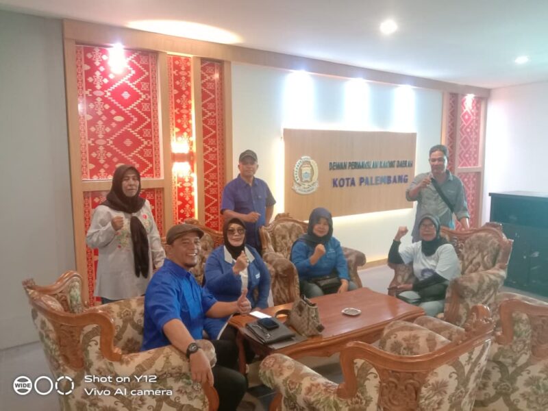 Relawan Biru Adukan Masalah Banjir, Macet, Penerangan Jalan Umum dan Keamanan Ke DPRD Kota Palembang